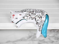 ceramic lazy cat small daisy black